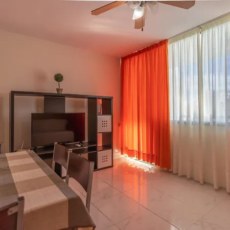 Optimist Tenerife Lägenhetshotell 5*